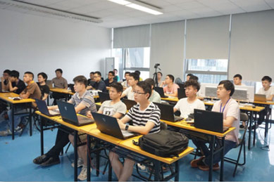 项目导向制及实操教学为主，让每位学员在完成任务中获得知识。