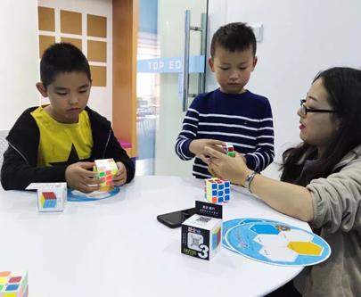为什么要让孩子学魔方