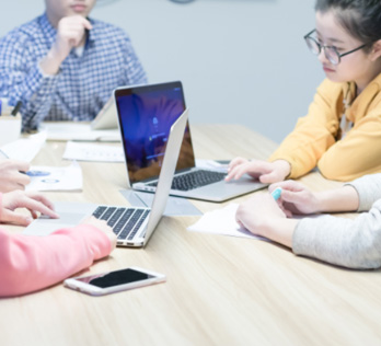 多重企业合作就业